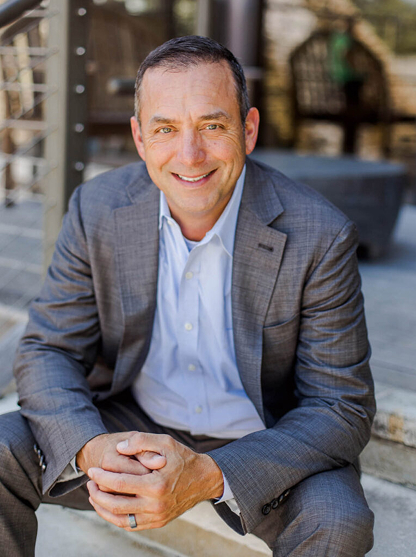 Nathan Jamail is a keynote speaker on winning teams, leadership author, and coach who has trained hundreds of thousands of leaders worldwide.