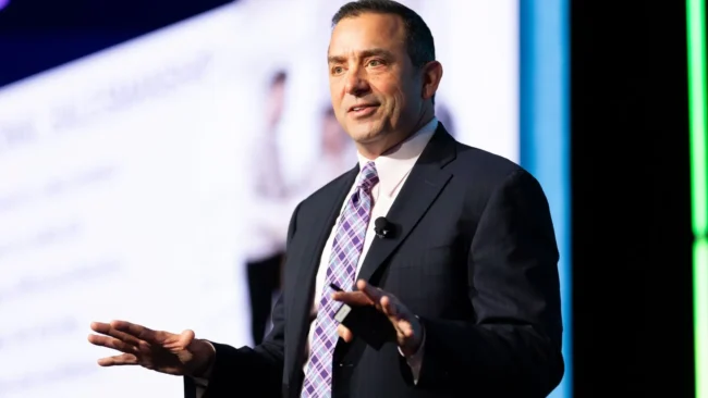 A Sales Leader Keynote Speaker's Guide What Separates a Forgettable SKO From One That Changes Behavior